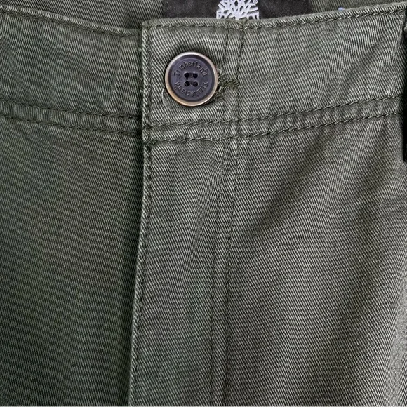 Timberland Relaxed Fit Cargo Chino Pants in Army Green Men’s Size 40x30 - Picture 6 of 9